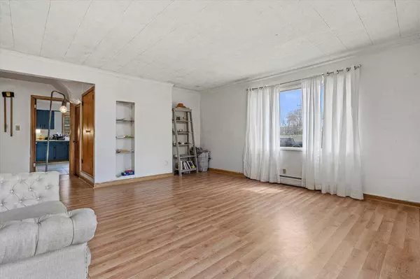 7202 W Medford AVENUE, Milwaukee, WI 53218