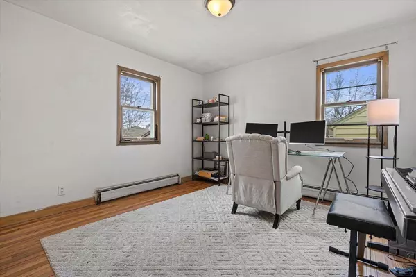 7202 W Medford AVENUE, Milwaukee, WI 53218