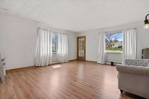 7202 W Medford AVENUE, Milwaukee, WI 53218