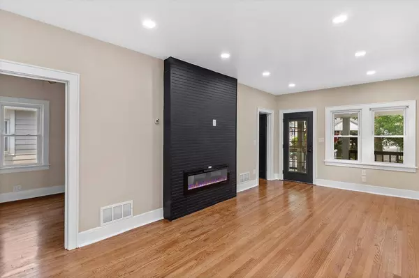 3009 N 72nd STREET, Milwaukee, WI 53210