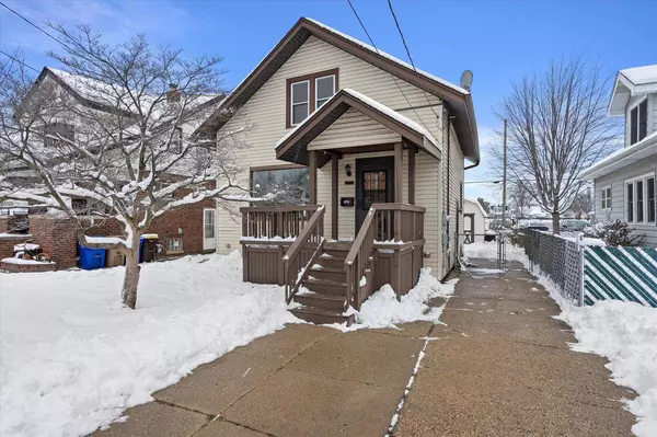 6910 32nd AVENUE, Kenosha, WI 53142