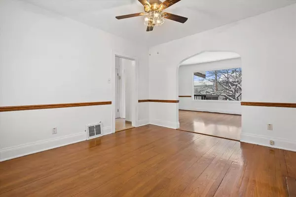 6910 32nd AVENUE, Kenosha, WI 53142