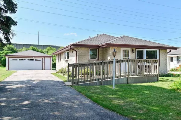 5325 W Allerton AVENUE, Milwaukee, WI 53220