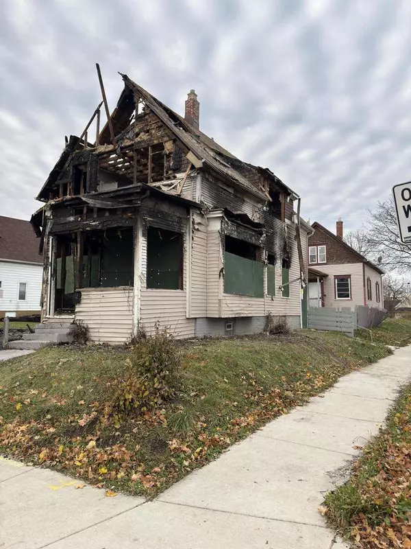 3279 N 21st STREET #3279B, Milwaukee, WI 53206