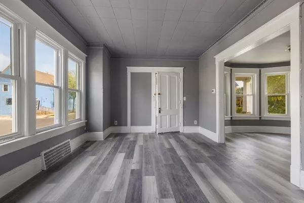 3279 N 21st STREET #3279B, Milwaukee, WI 53206