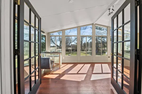 W156N5045 Pilgrim ROAD, Menomonee Falls, WI 53051