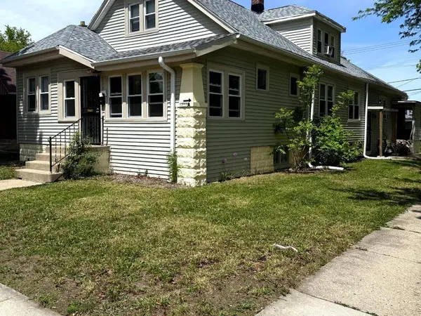6302 W Medford AVENUE, Milwaukee, WI 53218