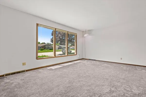 1610 Hickory STREET, South Milwaukee, WI 53172