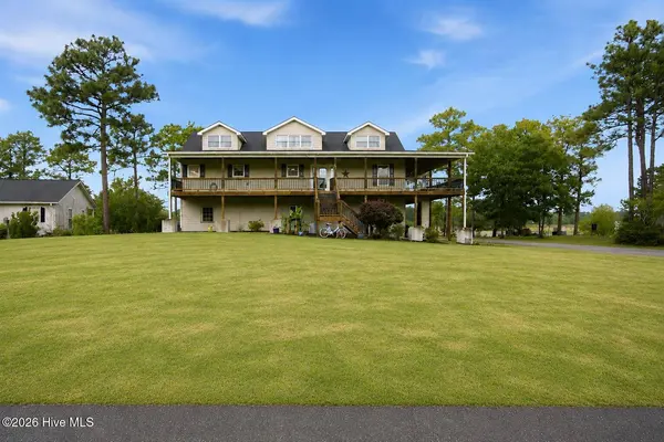 354 W South Shore DR, Southport, NC 28461