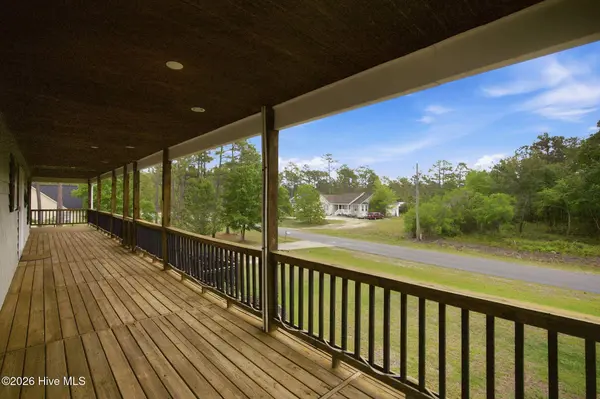 354 W South Shore DR, Southport, NC 28461