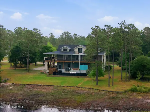 354 W South Shore DR, Southport, NC 28461