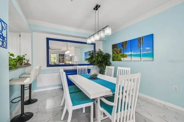 4304 BAY CLUB CIR #4304, Tampa, FL 33607