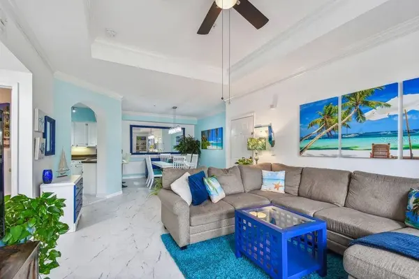 4304 BAY CLUB CIR #4304, Tampa, FL 33607