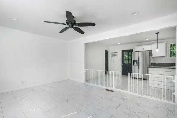 412 Hilltop Dr, Clarksville, TN 37040