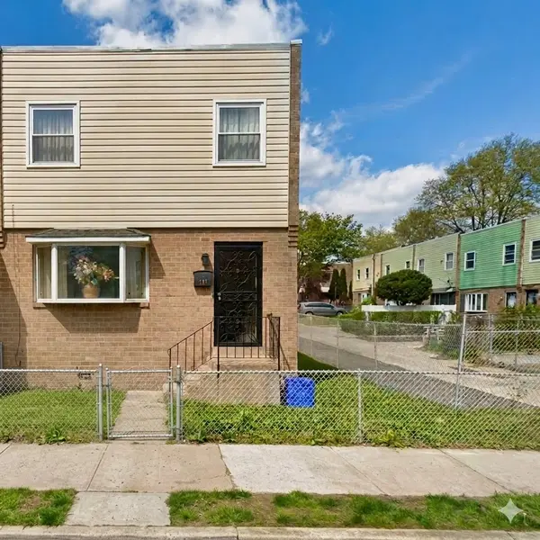 2142 N 12th St, Philadelphia, PA 19122-1102