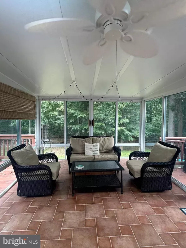 82 WINDING WAY, Upper Chichester, PA 19061