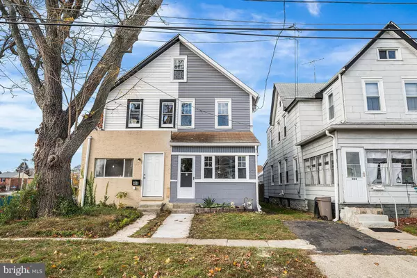 403 PRINTZ AVE, Essington, PA 19029