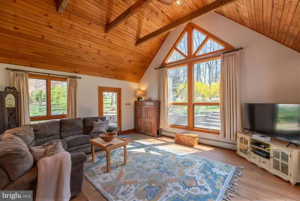 124 COLUMBIA DR, Coatesville, PA 19320