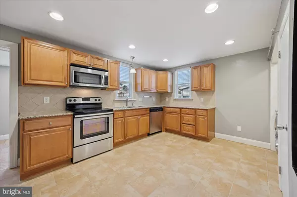 510 W SOUTH AVE, Glenolden, PA 19036