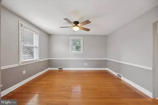 510 W SOUTH AVE, Glenolden, PA 19036