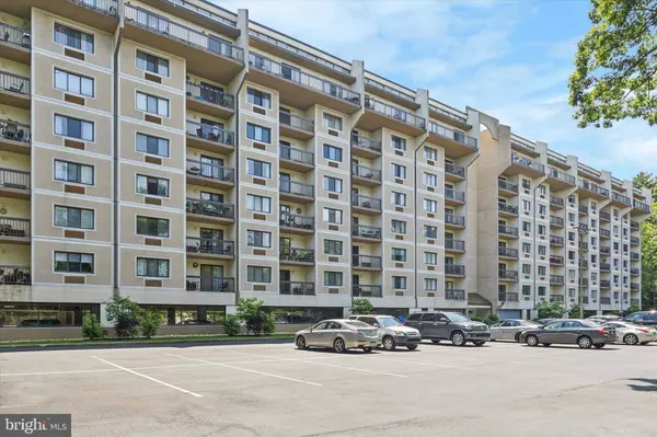 800 AVONDALE RD #2C, Wallingford, PA 19086