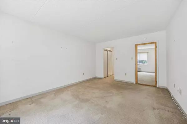 800 AVONDALE RD #2C, Wallingford, PA 19086