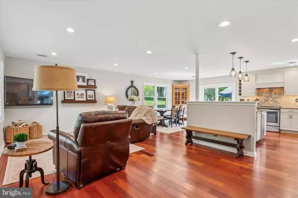 15 PAUL LN, Glen Mills, PA 19342