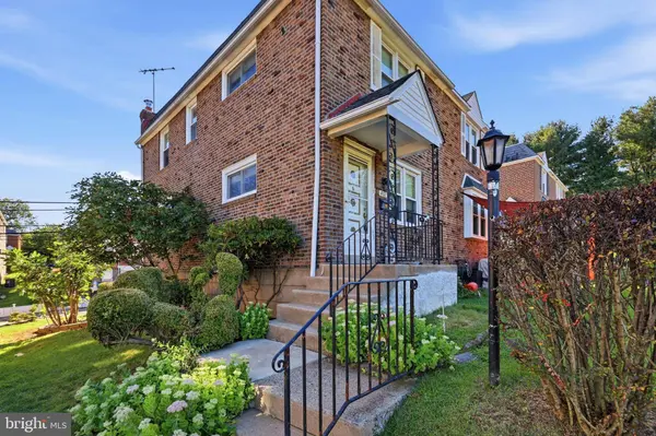 807 HAMPSHIRE RD