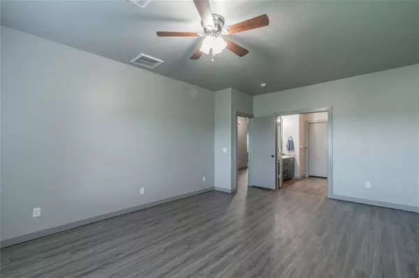 604 NW 175th ST, Edmond, OK 73012