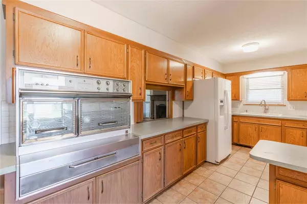 7013 N Ann Arbor TER, Oklahoma City, OK 73132