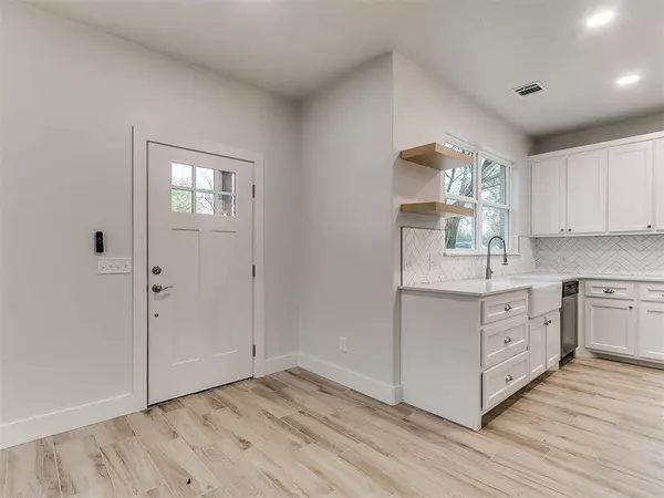 2120 NE 14th ST, Oklahoma City, OK 73117