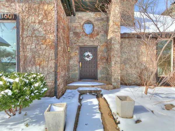 1601 Hazelhurst, Edmond, OK 73013