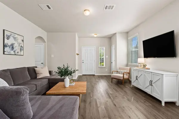 2220 Raider DR, Conroe, TX 77301