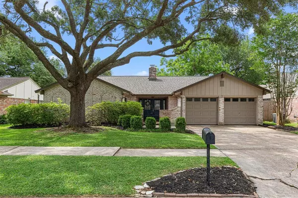 16442 Parksley DR, Houston, TX 77059