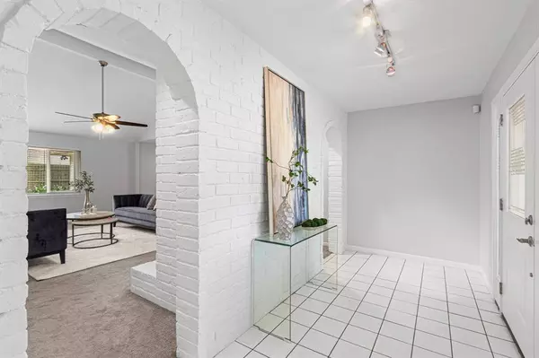 16442 Parksley DR, Houston, TX 77059