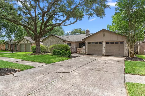 16442 Parksley DR, Houston, TX 77059