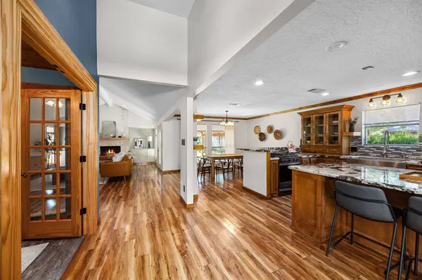 5 Kensington CT, Conroe, TX 77304