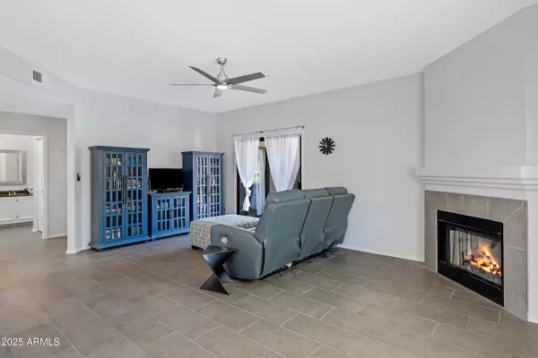 15050 N THOMPSON PEAK Parkway #1001, Scottsdale, AZ 85260