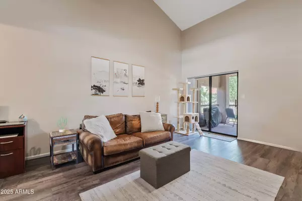 9550 N 94th Place #204, Scottsdale, AZ 85258