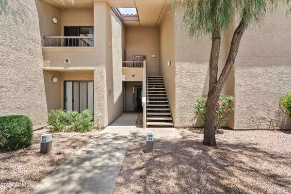9550 N 94th Place #204, Scottsdale, AZ 85258