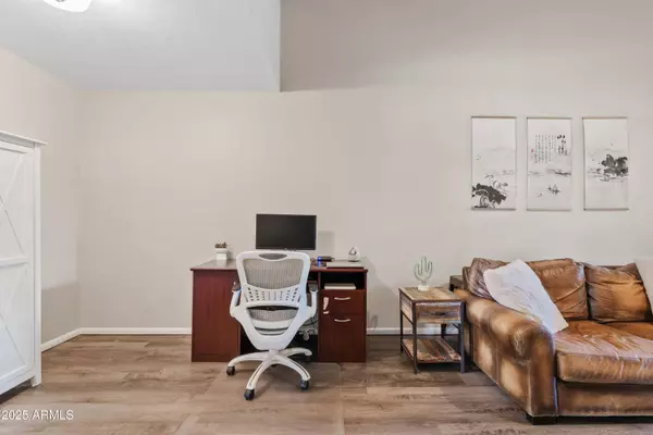 9550 N 94th Place #204, Scottsdale, AZ 85258