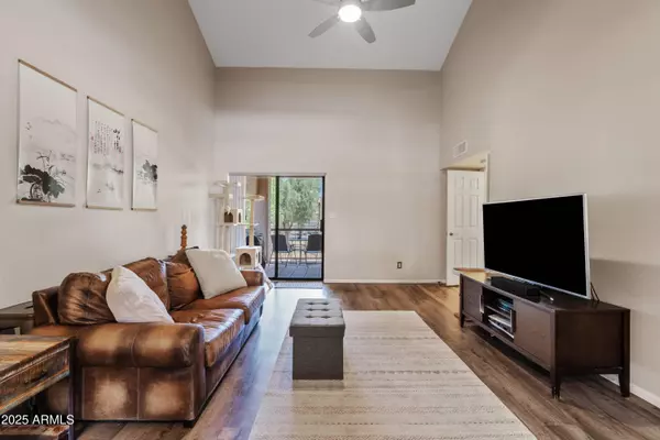 9550 N 94th Place #204, Scottsdale, AZ 85258