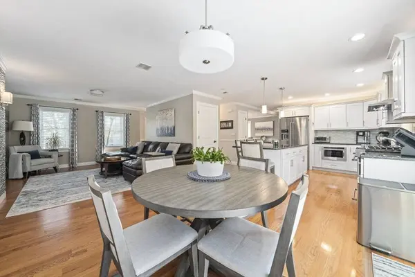 29 Arnold Road, Weymouth, MA 02191