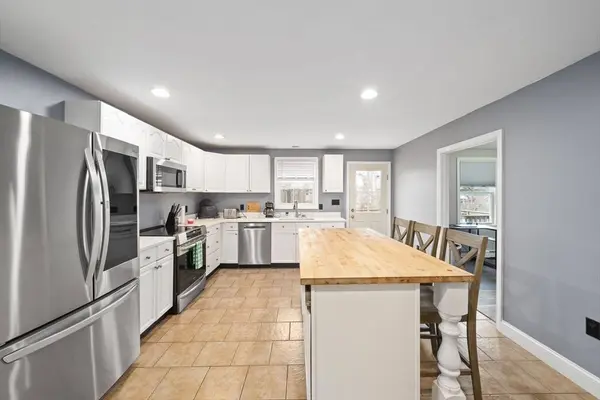 82 Cotton Avenue, Braintree, MA 02184