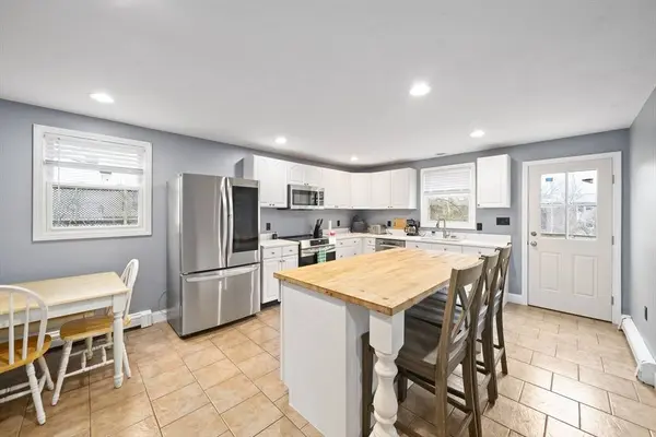 82 Cotton Avenue, Braintree, MA 02184