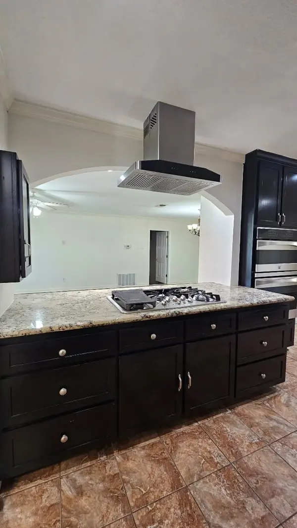 1132 18th Ave N, Texas City, TX 77590-5657