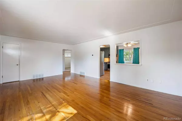 7796 Vallejo ST, Denver, CO 80221