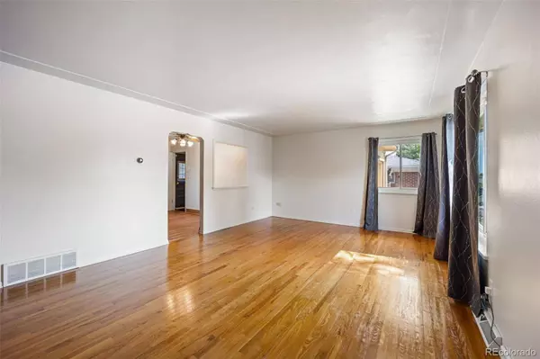 7796 Vallejo ST, Denver, CO 80221