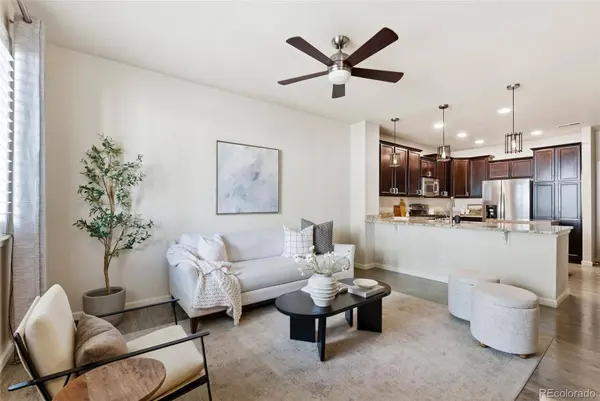 9083 E Phillips LN, Centennial, CO 80112