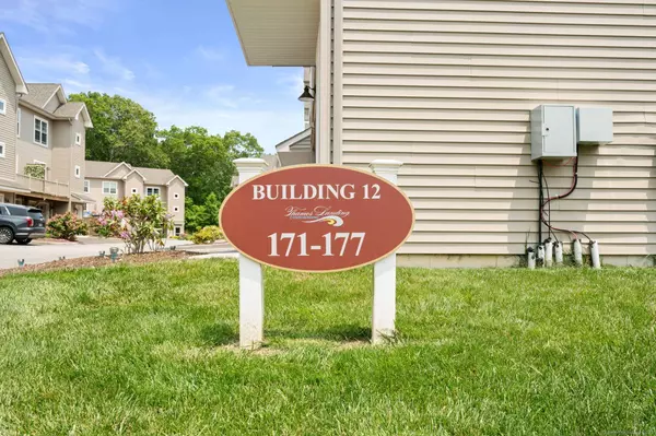 64 Scotch Cap Road #173, Waterford, CT 06375